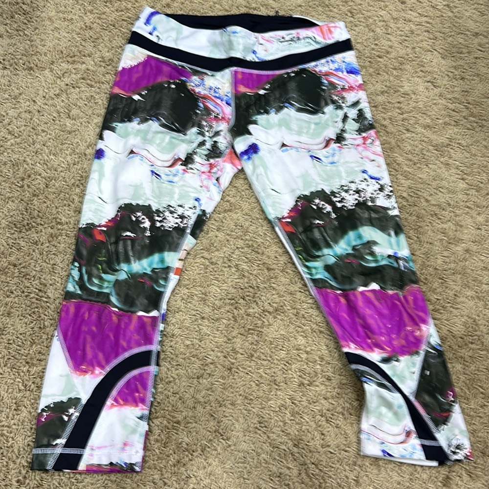 Lululemon cropped leggings size 8